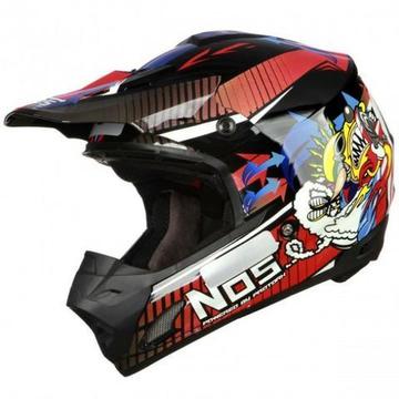 O Capacete Cross Pro Tork TH1 NOS Preto e Vermelho, Tamanho 58