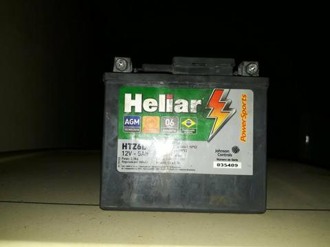 Bateria de moto marca Heliar