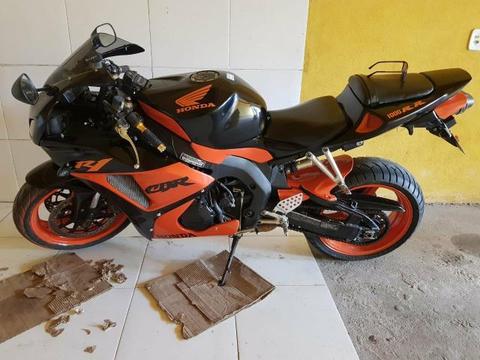 Vende-se cbr 1000 2007 28.000 - 2007