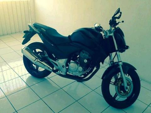 Cb 300 2011 - 2011