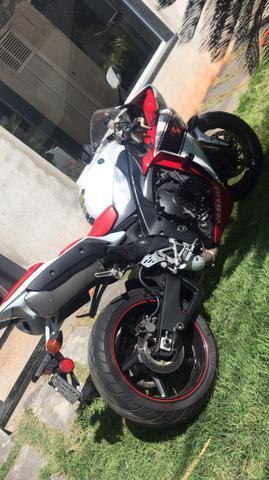 Yamaha r1 - 2010
