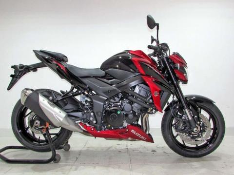 SUZUKI GSX-S750A VERMELHA - 2020