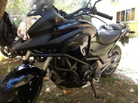 NC 750X com ABS - 2015