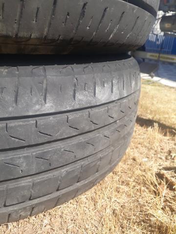 Vendo Pneu 215/50/17