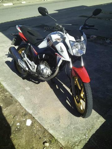 Vendo moto pra rodar - 2017