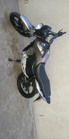 Vendo Honda FAN 150 prata nojenta super conservada!!!! - 2010