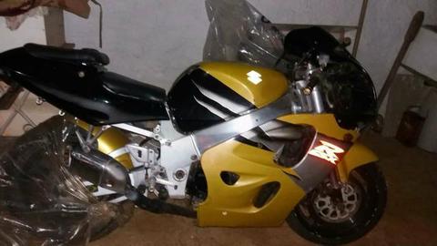 Srad750 vendo ou troco em xt600 - 1996