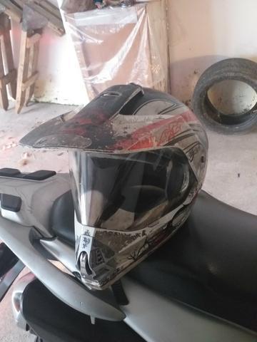 Capacete