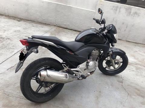 Vendo CB 300 r - 2010