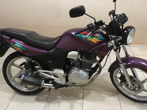 Reforma da CBX 200 Strada 