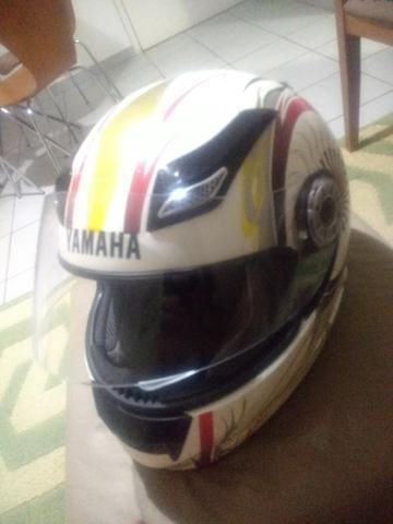 Capacete Yamaha