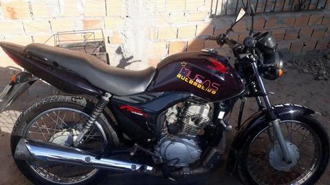 Vendo essa linda fan 2012 selada até setembro zap 980805488 - 2012