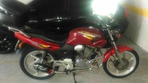Vende ou troca moto 250 só moto - 1996