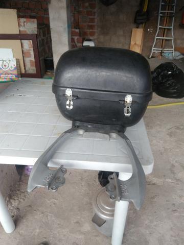 Bagageiro com suporte de alumínio