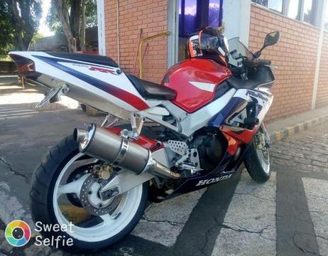 CBR Fireblade - 2001