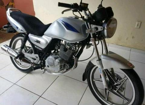 Vendo e Troco uma Suzuki yes 125 Completo Aceito Cartão - 2011