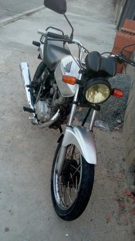 Vendo moto Titan 150 pra hoje 3200 DK em dia - 2006