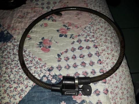 Cabo para segurança e tranca (moto)