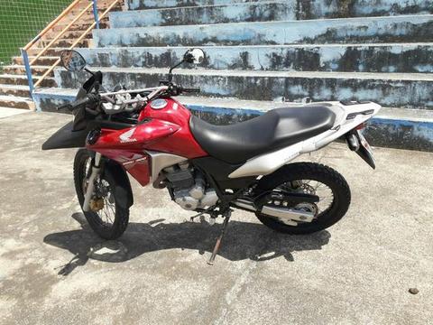 Vendo-se uma moto XRE toda em dias ano 2014/14 só transferir - 2014