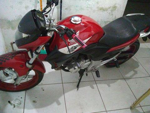 Vendo cb300 - 2011