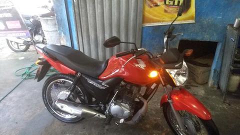 VENDO FAN 125 KS NO PONTO DE TRANSFERIR (85)985052337 ano 2013/3014 - 2014