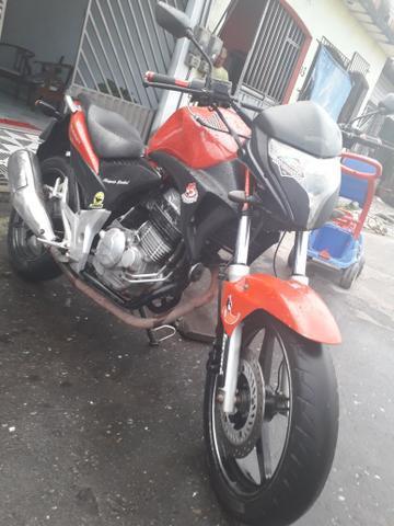 Vendo moto cb 300 pra bairo ou interio - 2011