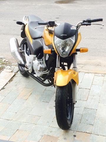 Vendo Cb 300 - 2011