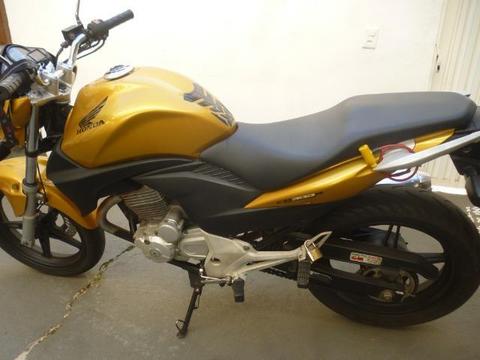 Honda Cb 300 impecável - 2010