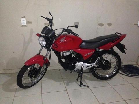 Vendo CG Titan 150, ano 2005, Impecável!!! - 2005