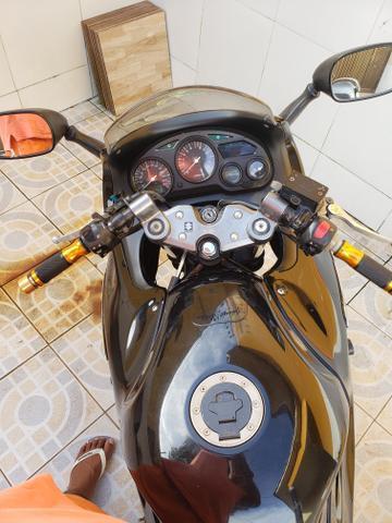 Moto Suzuki GSXF 750 cc - 2009