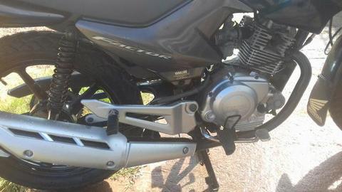 Vendo uma moto yamaha factor conservada - 2009