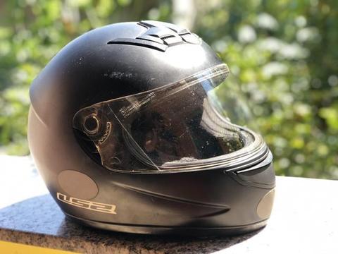 Capacete Bieffe e LS2