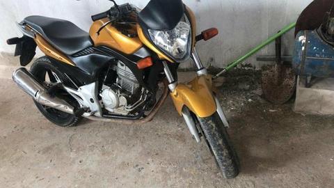 Vendo ou troco cb 300 - 2010