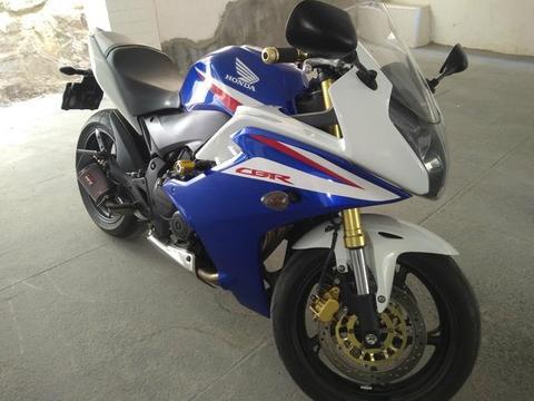 CBR 600F 14/14 extra! - 2014