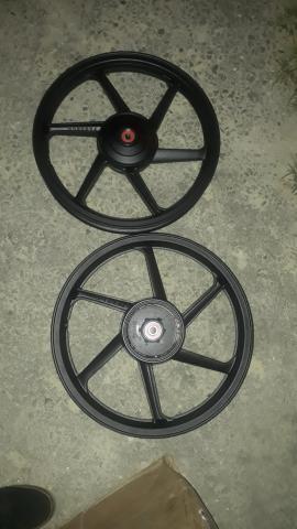 Vendo ou troco rodas de 150 2008 tambor
