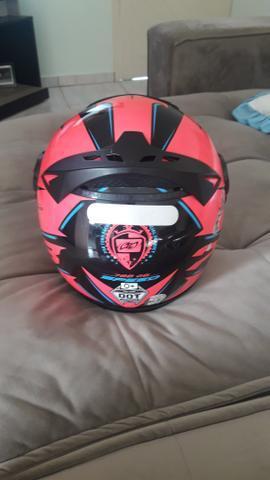 Capacete+capa de chuva panteneiro