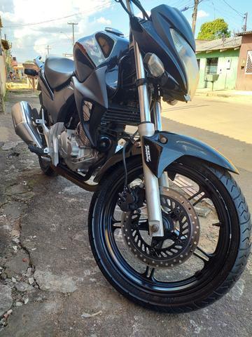 Cb 300 vendo ou troco - 2011