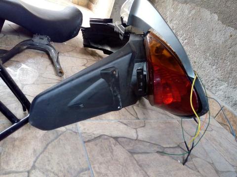 Vende se traseira completa da moto mix