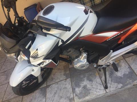 Vendo **CB 250 - 2017