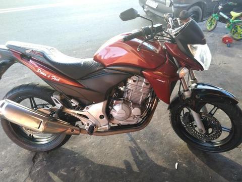 V/t cb 300r, aceito cartão, 12x com juros - 2013