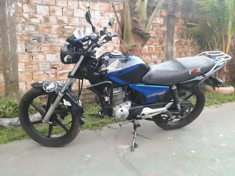 Vendo titan esd 2004 - 2004