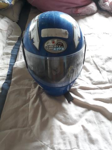 Capacetes adulto e infantil