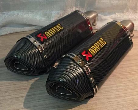 Escape akrapovic universal