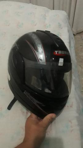 Capacete top da taurus , frente levanta e abaixa luxo