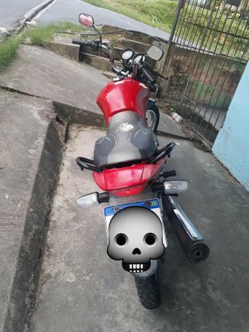 Tô vendo essa moto tá linda e tá boa - 2014