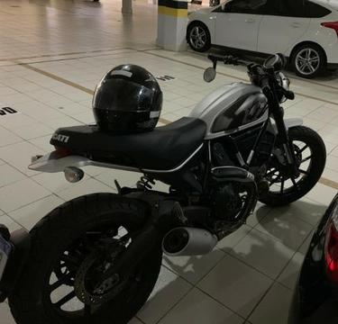 Scrambler Custom - Ducati (800cc) - 2018