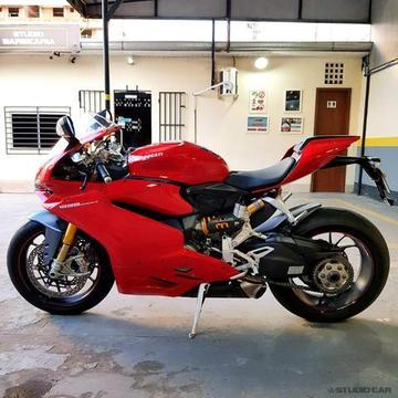 Ducati Panigale 1299S - 2016