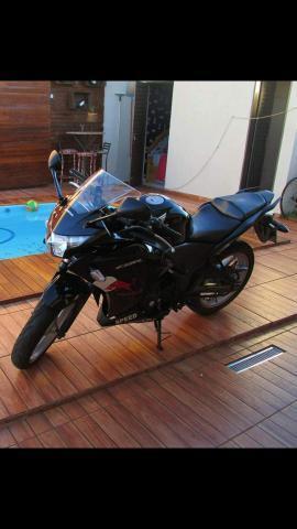 CBR 250R ano 2012 preta - 2012