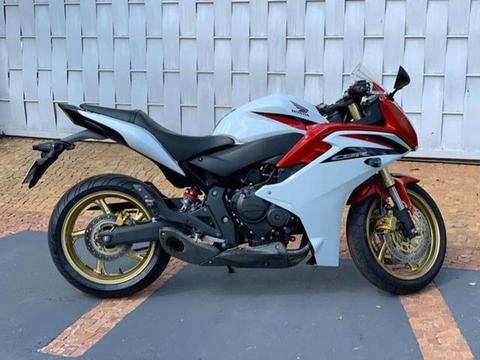 Honda CBR 600F Oferta destaque - 2012