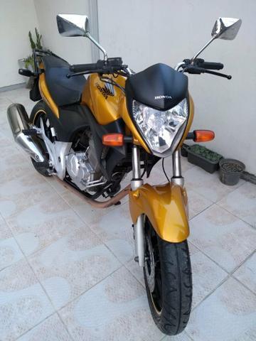 Cb300 - 2010